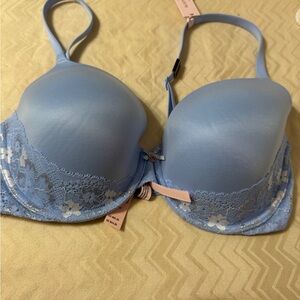 NWT 38D Victoria’s Secret Elegant Blue Lace Women's Bra